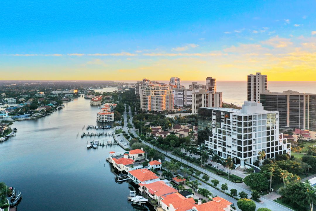 4751 Gulf Shore Blvd N #804, Naples, FL 34103