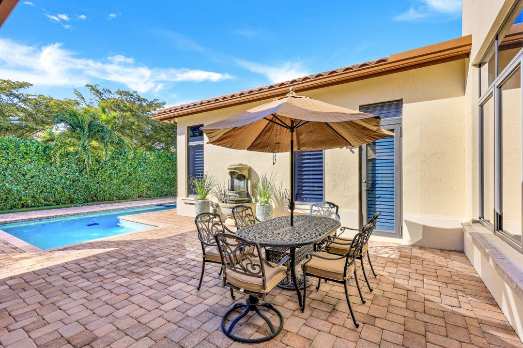 2351 Traditions Ct, Naples, FL 34105