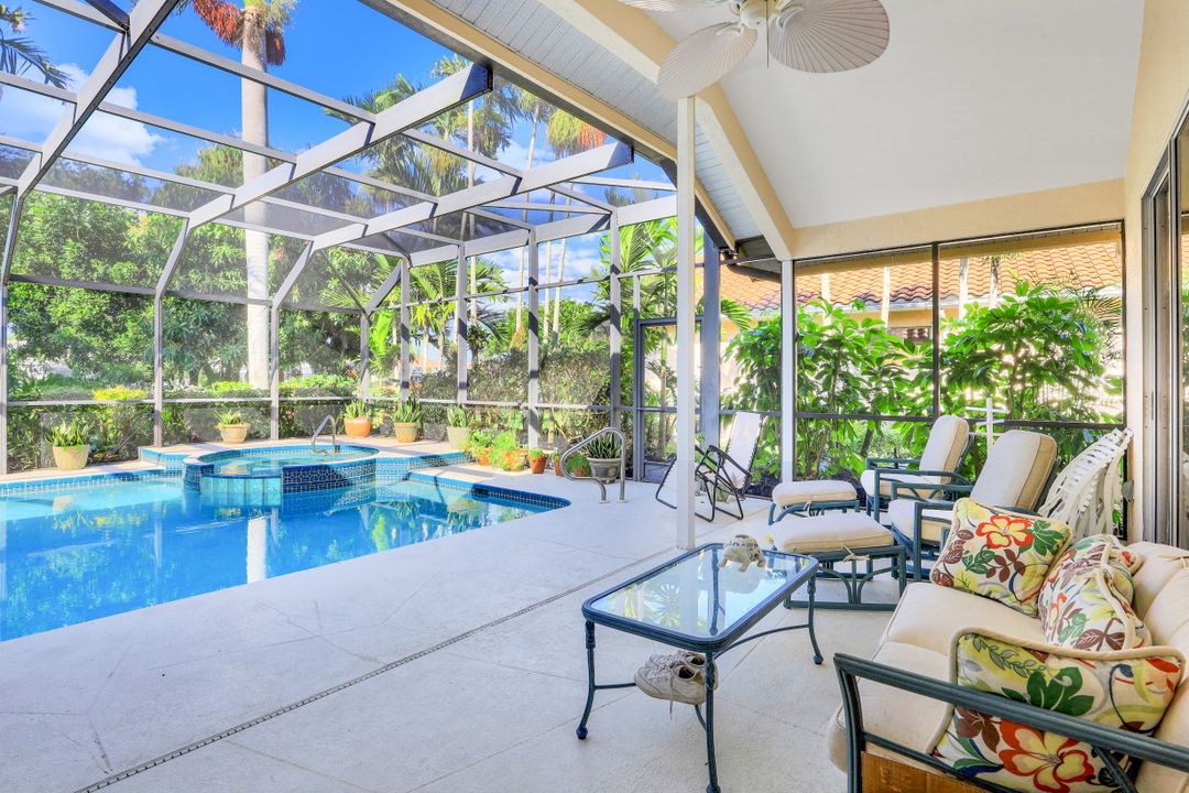 28384 Sombrero Dr, Bonita Springs, FL 34135