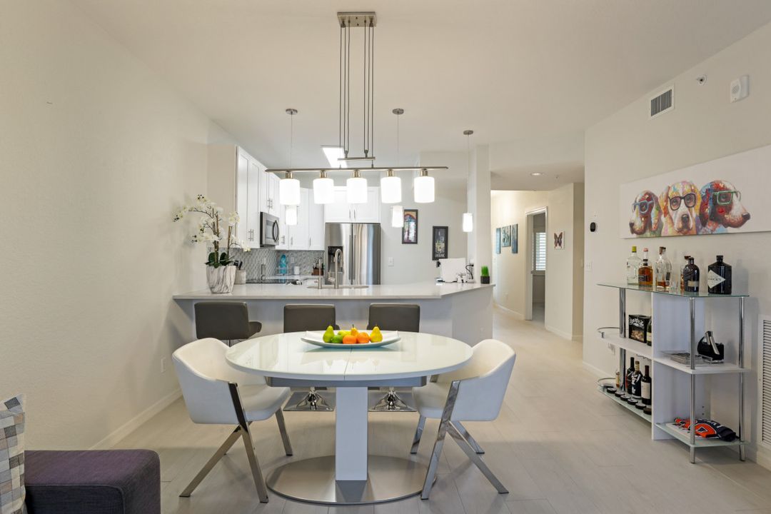 7718 Pebble Creek Cir #203, Naples, FL 34108