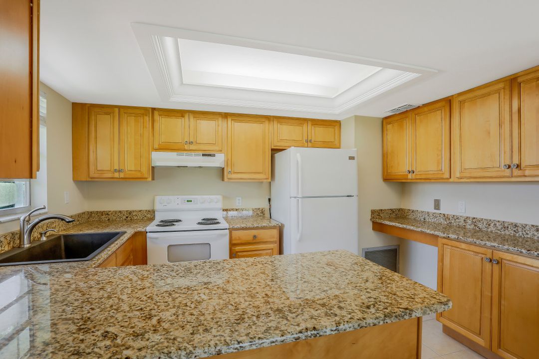 1549 Sandpiper St #92, Naples, FL 34102