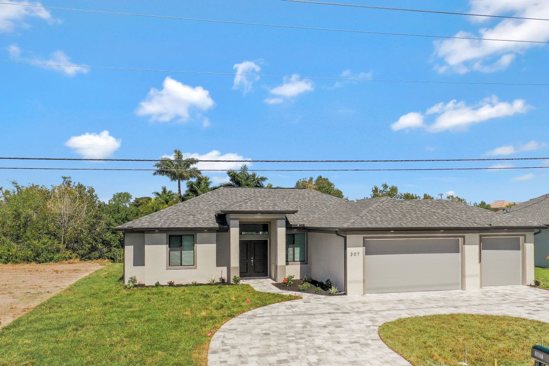 307 Gleason Pkwy, Cape Coral, FL 33914