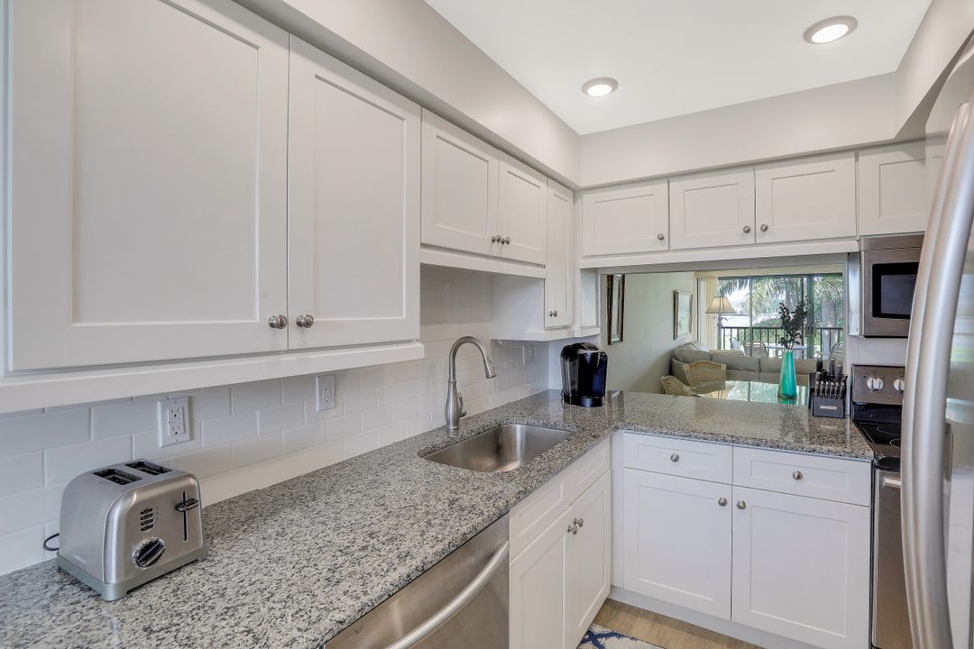 730 W Elkcam Cir #203, Marco Island, FL 34145