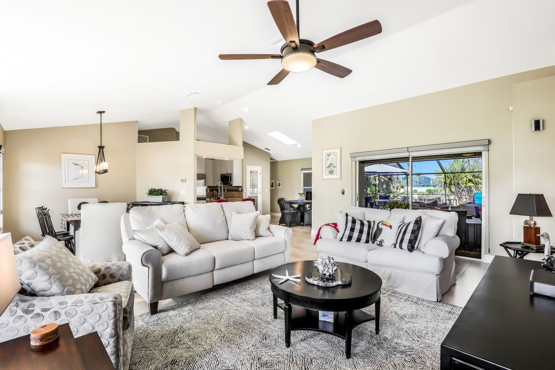 4832 Agualinda Blvd, Cape Coral, FL 33914