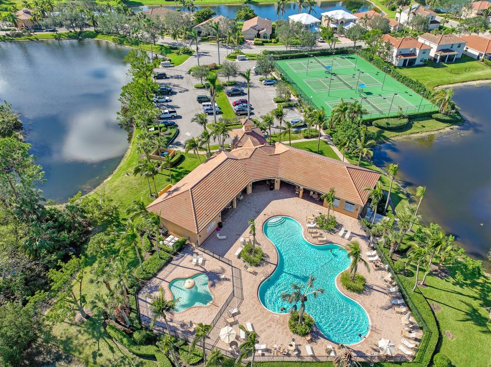 2565 Caslotti Way, Cape Coral, FL 33909