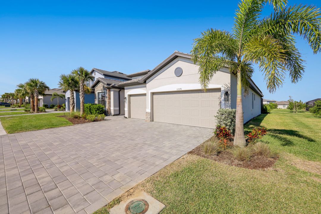 11591 Canopy Loop, Fort Myers, FL 33913