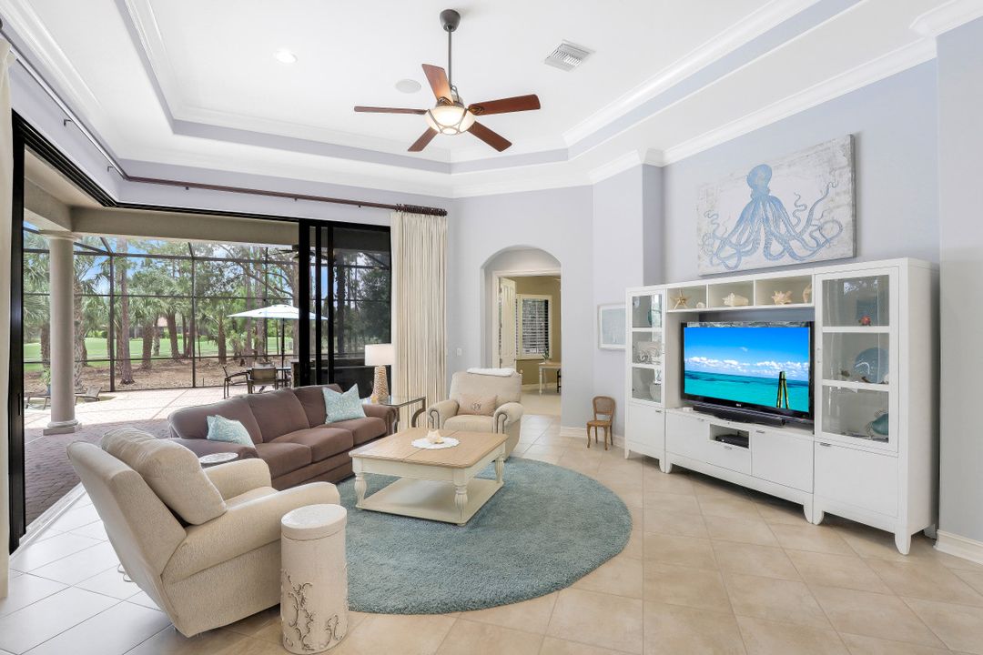 7413 Byrons Way, Naples, FL 34113