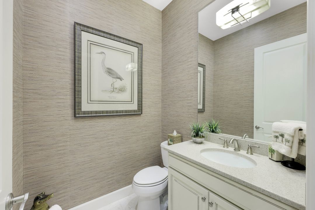 9004 Sorreno Ct, Naples, FL 34119