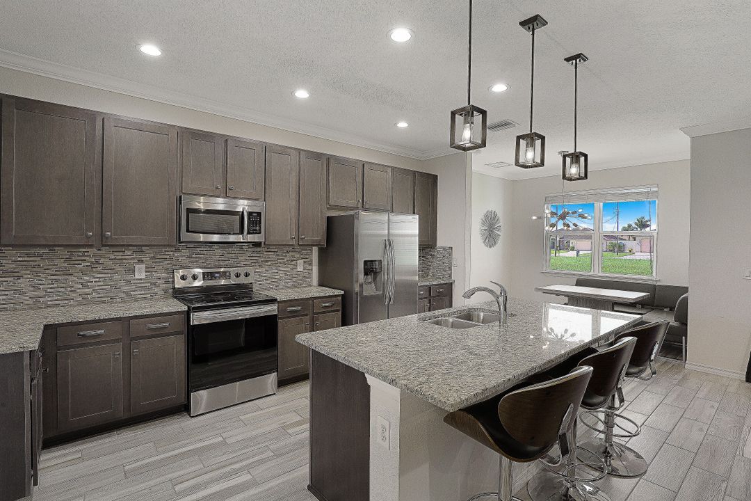 3328 NW 9th Terrace, Cape Coral, FL 33993