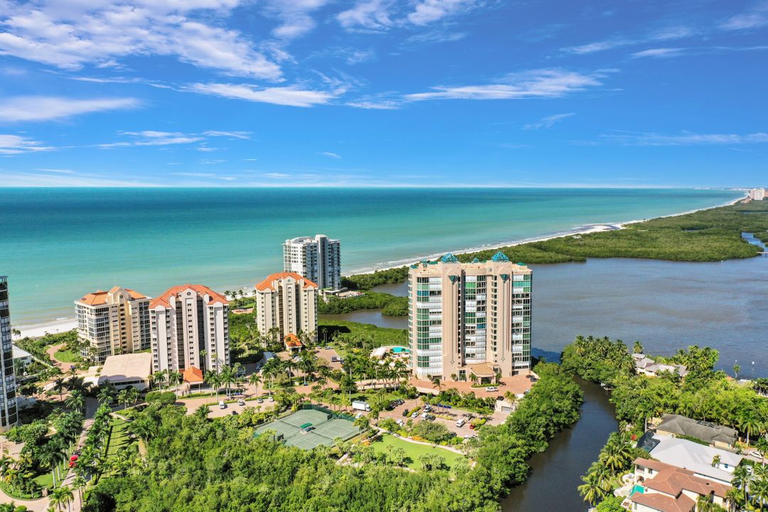 40 Seagate Dr #501, Naples, FL 34103
