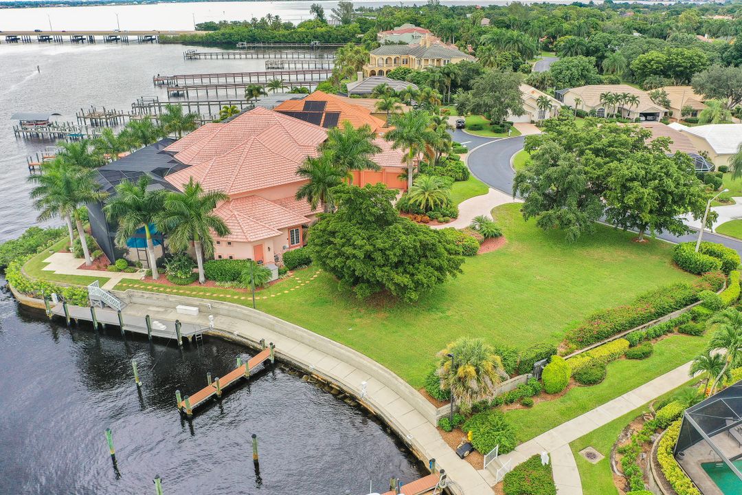 12792 Yacht Club Cir, Fort Myers, FL 33919