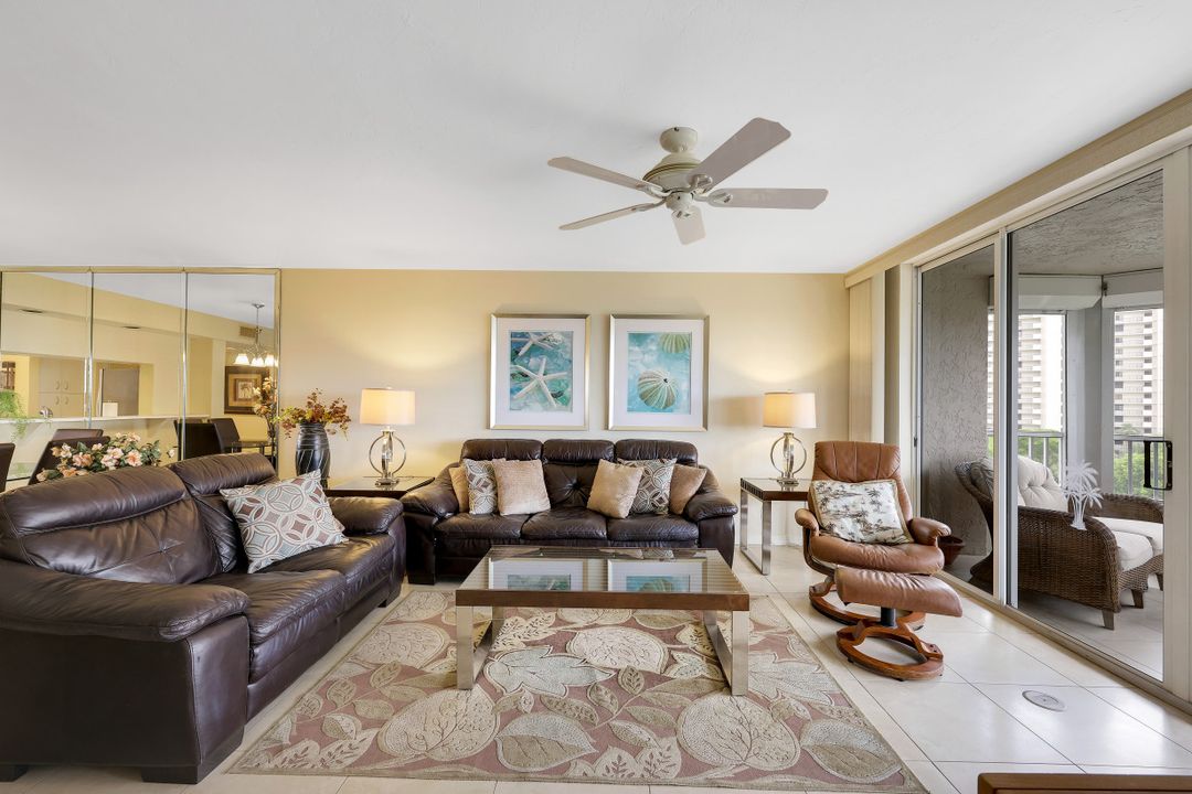 11118 Gulf Shore Dr #A503, Naples, FL 34108