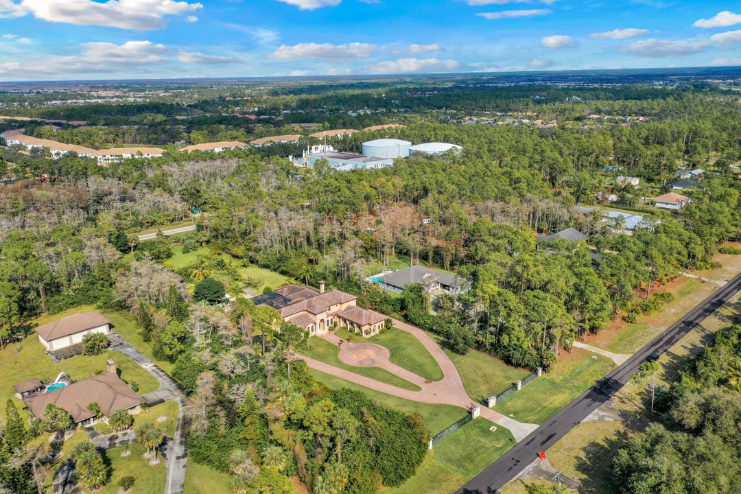 3645 7th Ave NW, Naples, FL 34120