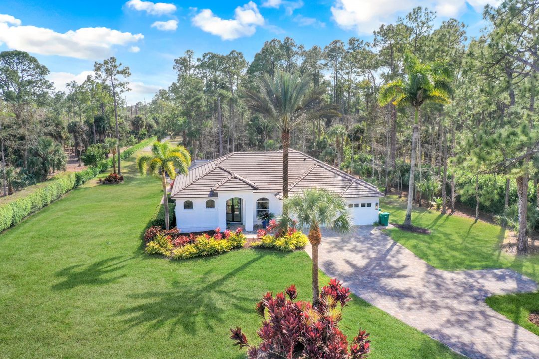 4160 7th Ave SW, Naples, FL 34119