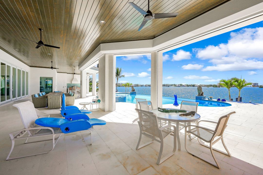 550 S Barfield Dr, Marco Island, FL 34145