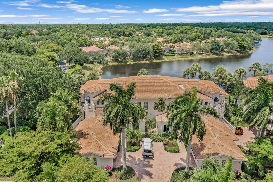 15501 Monterosso Ln #201, Naples, FL 34110