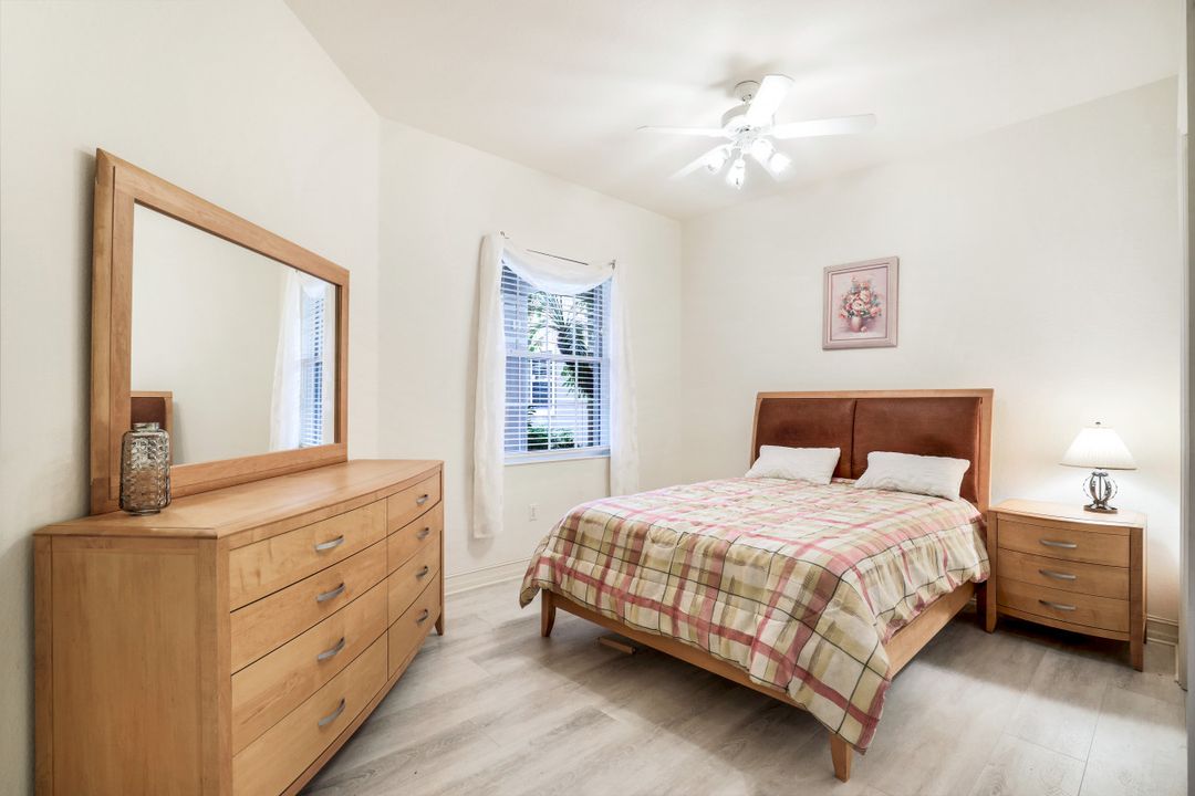 6049 Ashford Ln #202, Naples, FL 34110