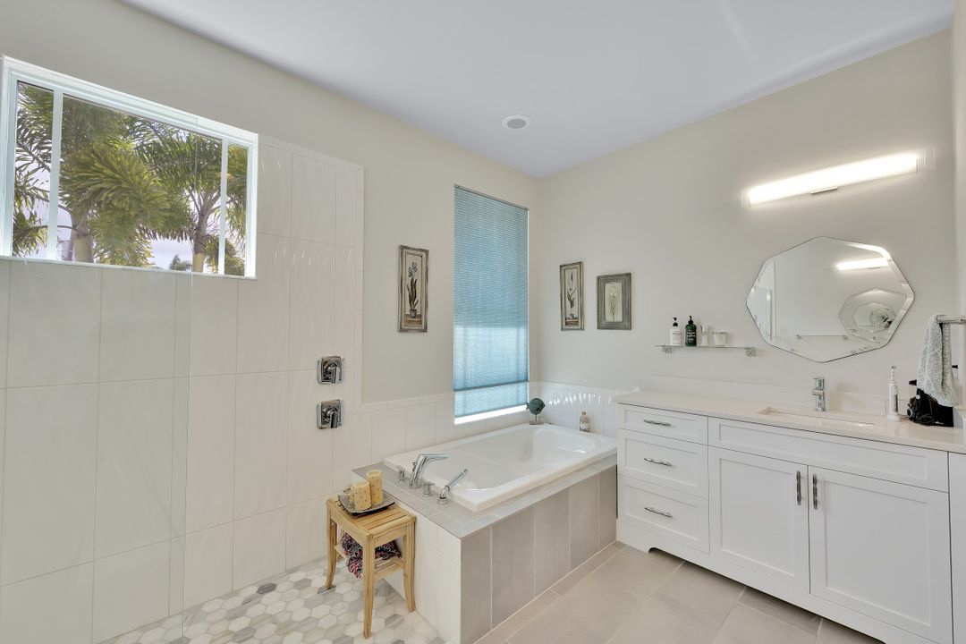 135 SW 50th St, Cape Coral, FL 33914