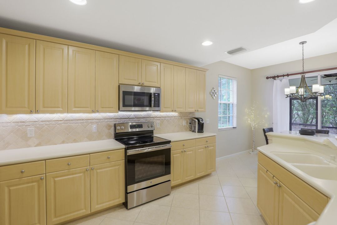 10040 Valiant Ct #101, Fort Myers, FL 33913