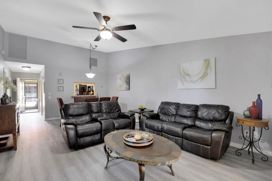 2091 Pine Isle Ln, Naples, FL 34112