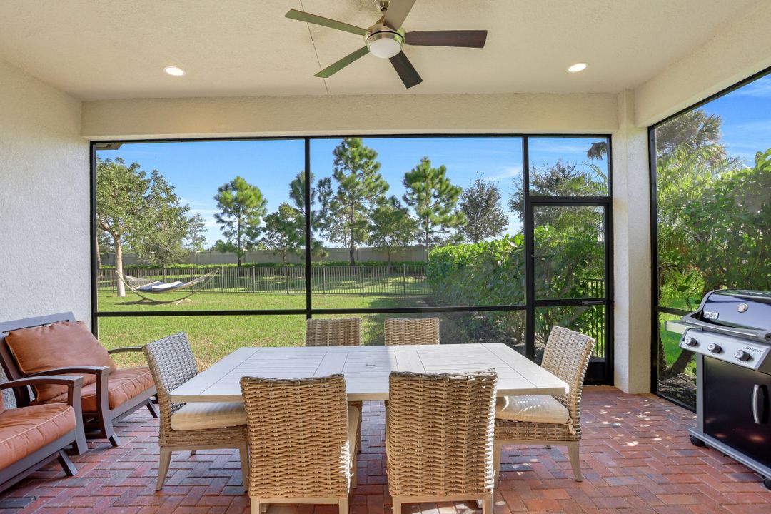 4228 Amelia Wy, Naples, FL 34119