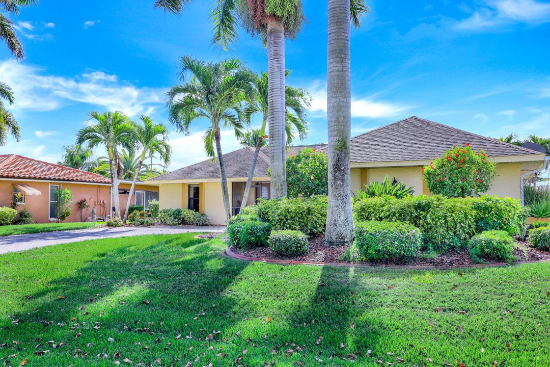 2208 Everest Pkwy, Cape Coral, FL 33904