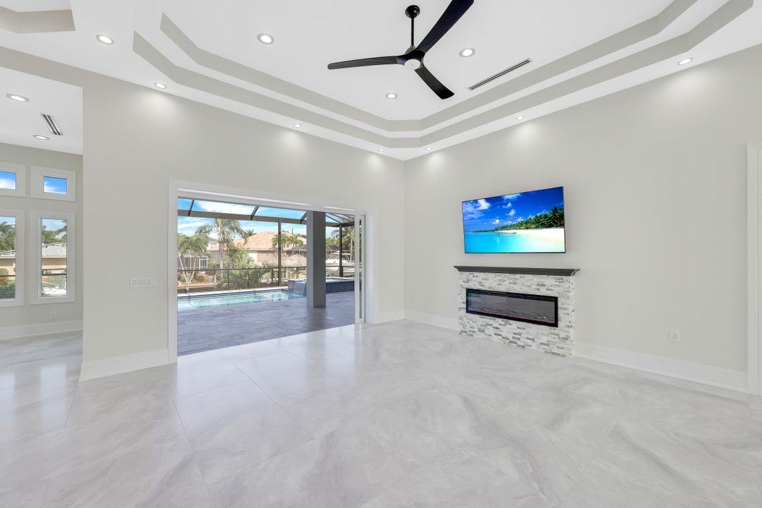 5332 Malibu Ct, Cape Coral, FL 33904