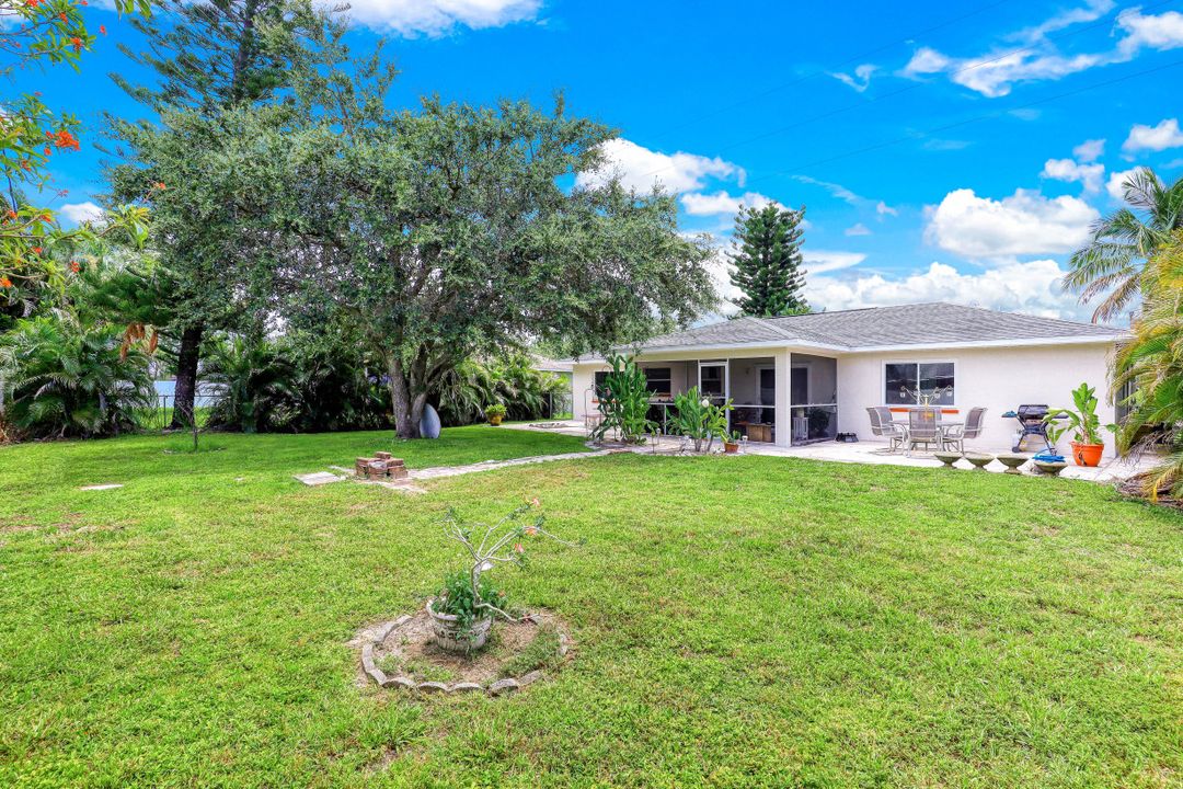 918 Santa Barbara Blvd, Cape Coral, FL 33991