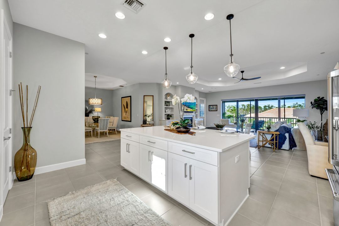 9645 Montelanico Loop #203, Naples, FL 34119