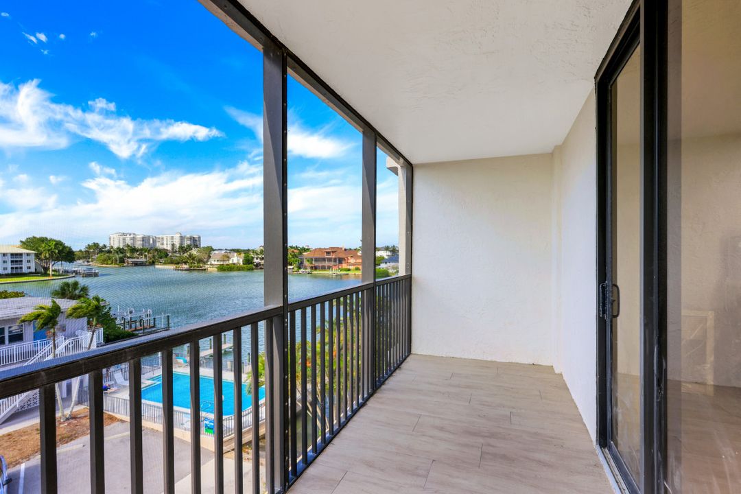 10482 Gulf Shore Dr #231, Naples, FL 34108