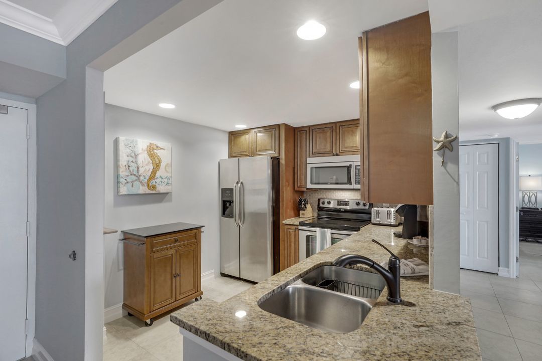 380 Seaview Ct #1808, Marco Island, FL 34145