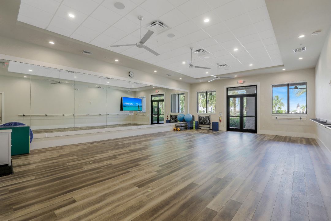 17441 Elkgrove Ln, Estero, FL 33928