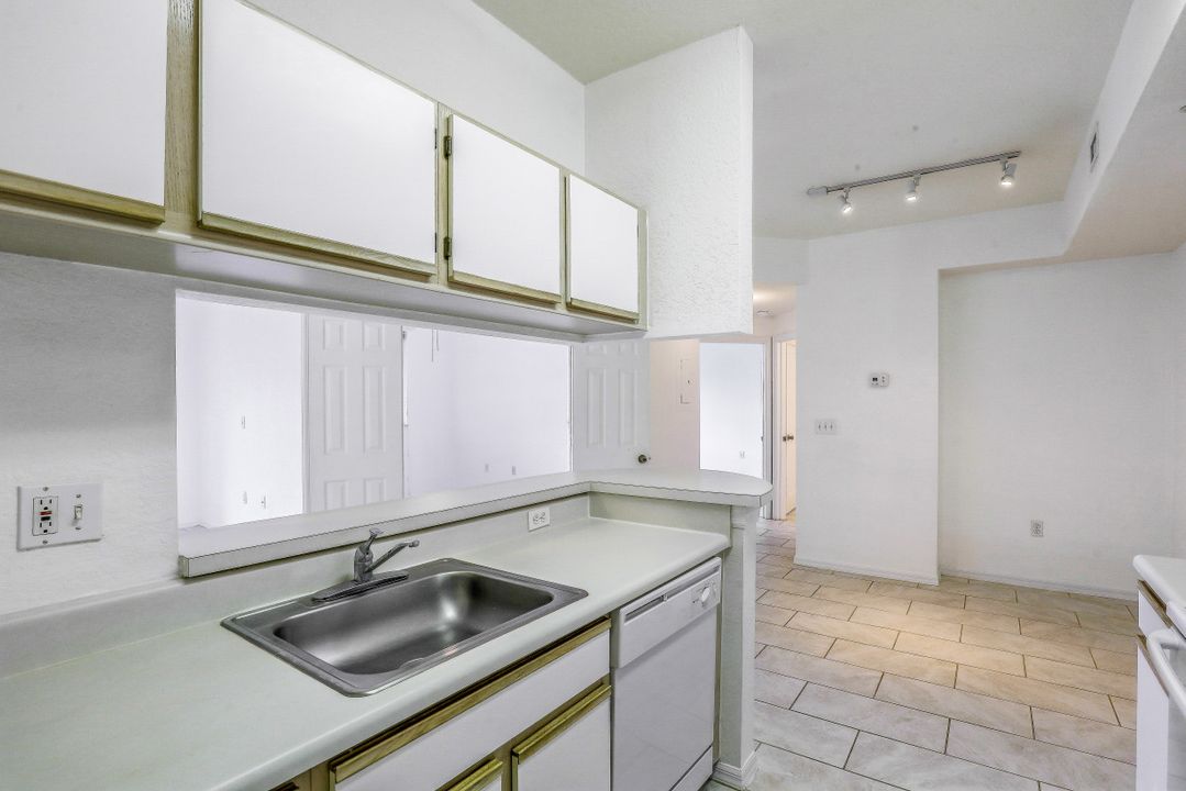 6341 Aragon Way #305, Fort Myers, FL 33966