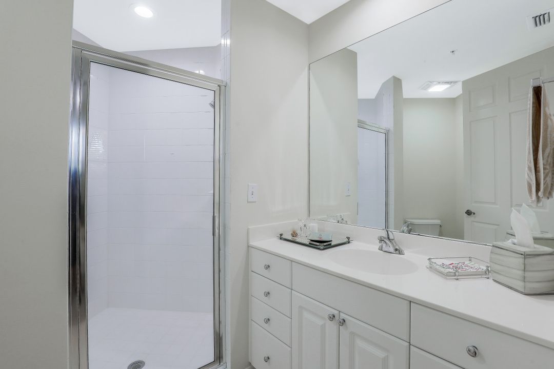 410 Flagship Dr #302, Naples, FL 34108