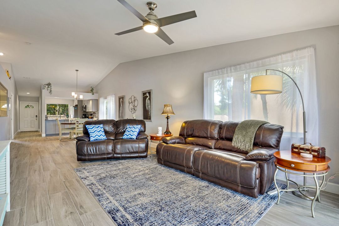 2348 Hidden Lake Dr #702, Naples, FL 34112