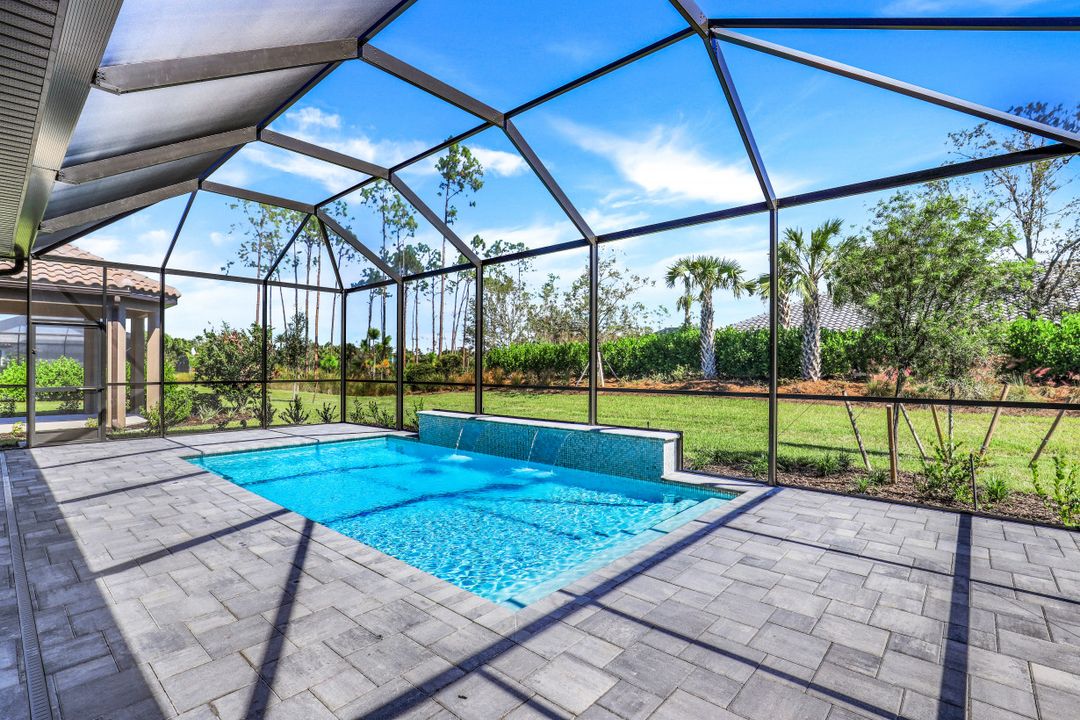 8924 Cappello Ct, Naples, FL 34119