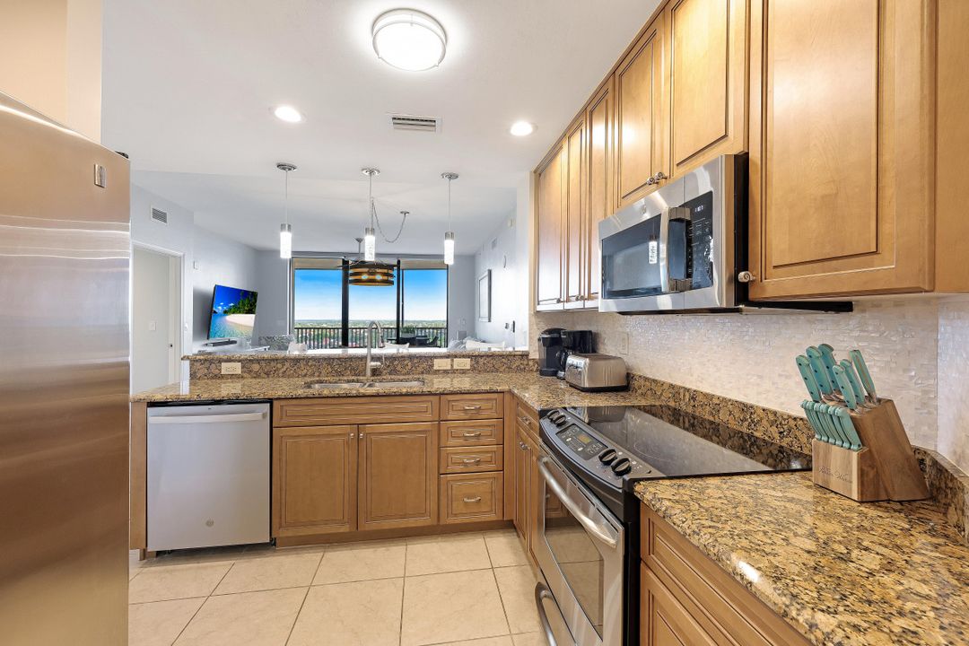 5781 Cape Harbour Dr #1205, Cape Coral, FL 33914