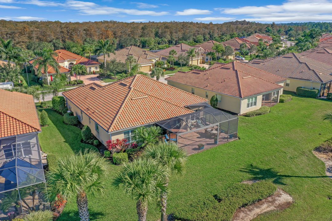 9005 Quarry Dr, Naples, FL 34120