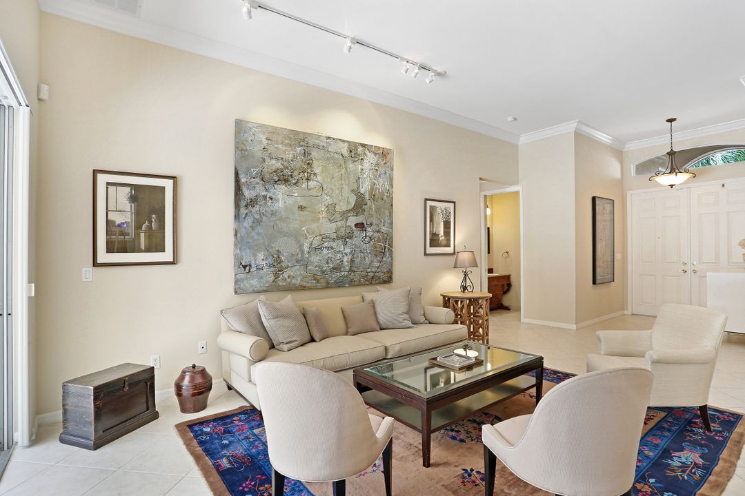 20490 Foxworth Cir, Estero, FL 33928