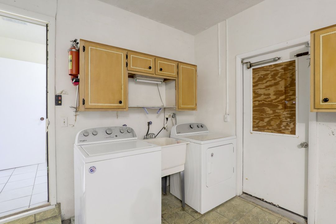 418 Yellowbird St, Marco Island, FL 34145