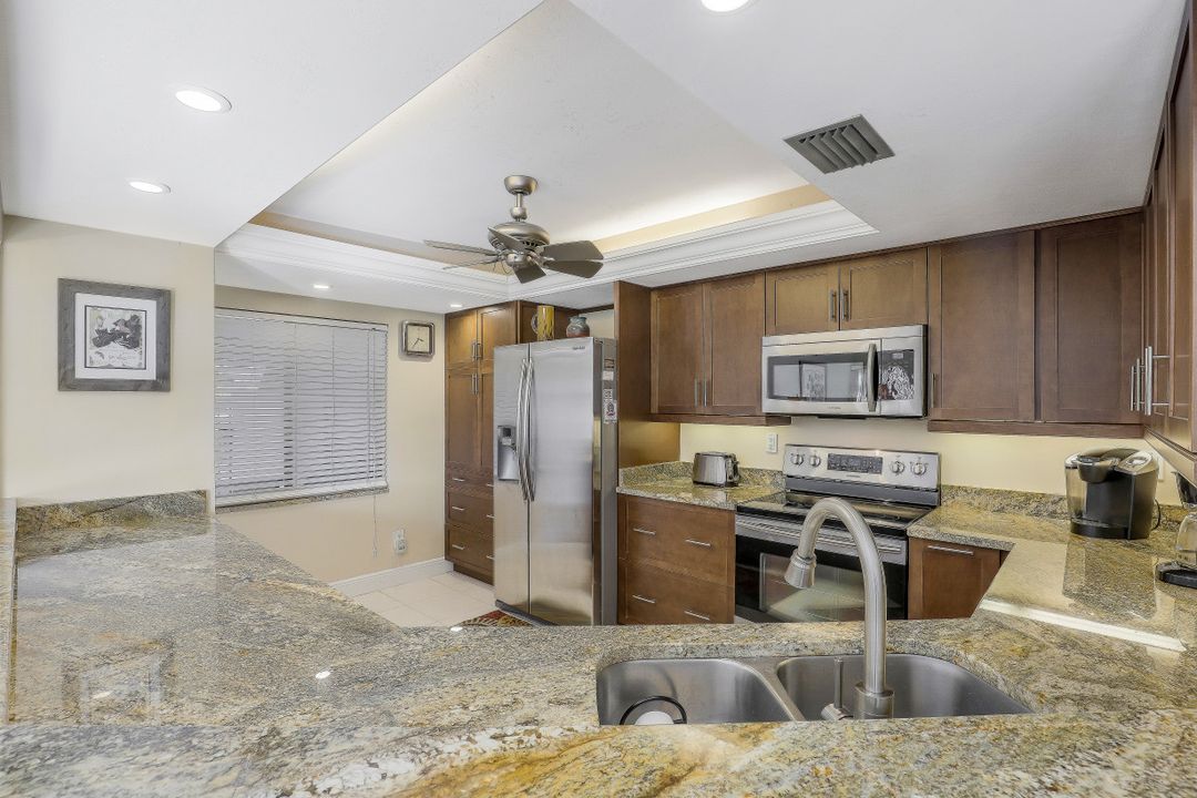 571 Beachwalk Cir #101, Naples, FL 34108