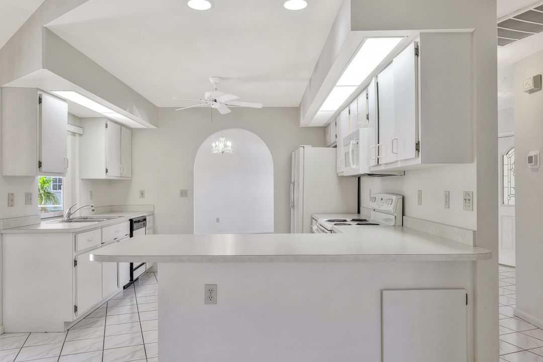 2218 SW 50th St, Cape Coral, FL 33914