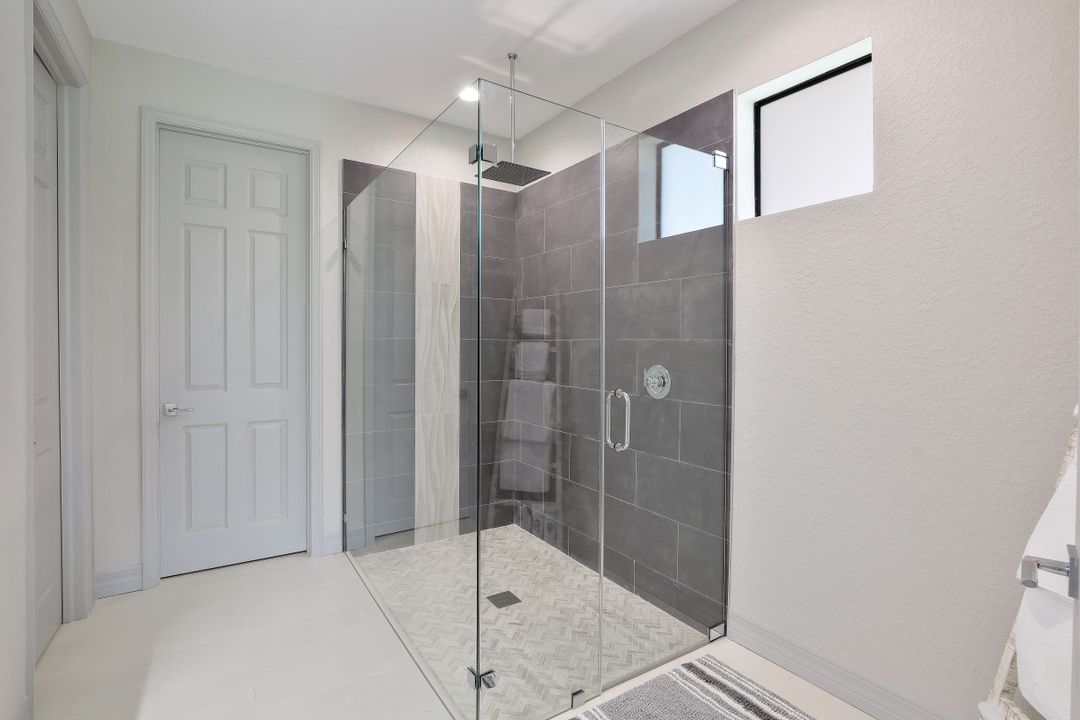 217 NW 36th Ave, Cape Coral, FL 33993