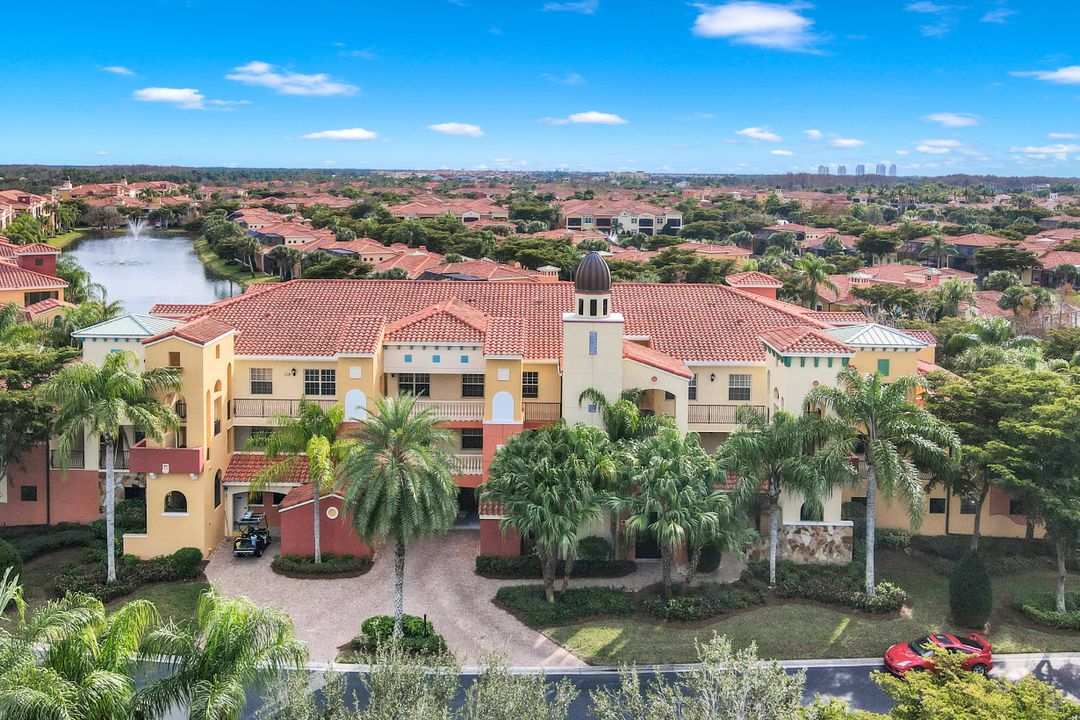8573 Via Garibaldi Cir, Estero, FL 33928