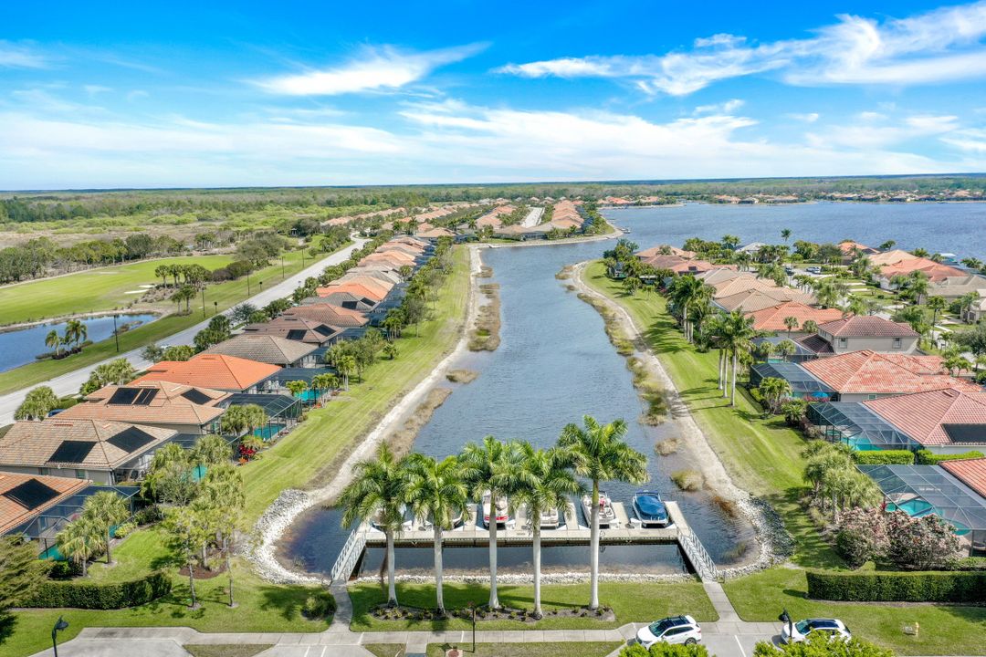 9463 Quarry Dr, Naples, FL 34120