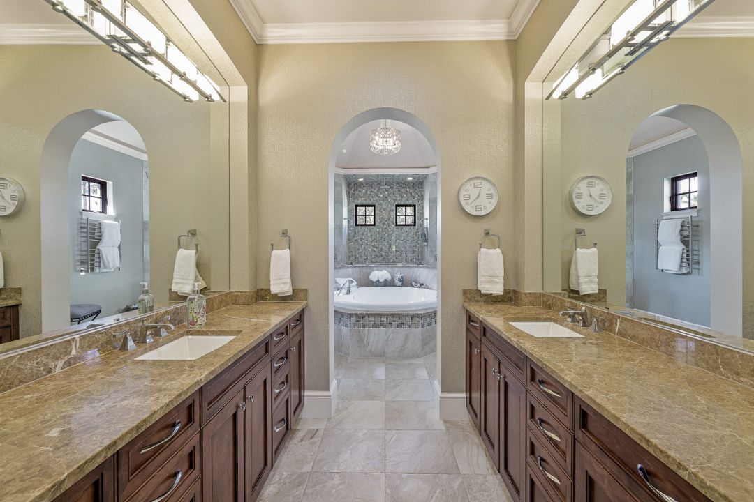 9360 Vittoria Ct, Fort Myers, FL 33912