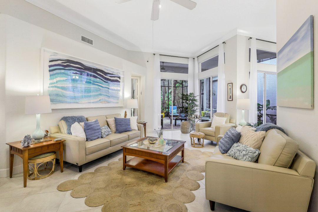 8591 Peppertree Way, Naples, FL 34114