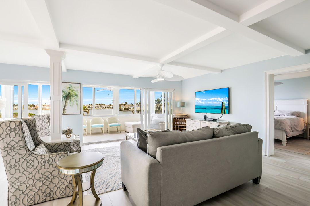 3420 Gulf Shore Blvd N #31, Naples, FL 34103