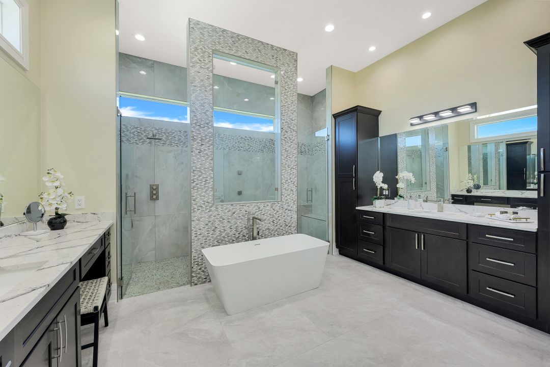 5332 Malibu Ct, Cape Coral, FL 33904