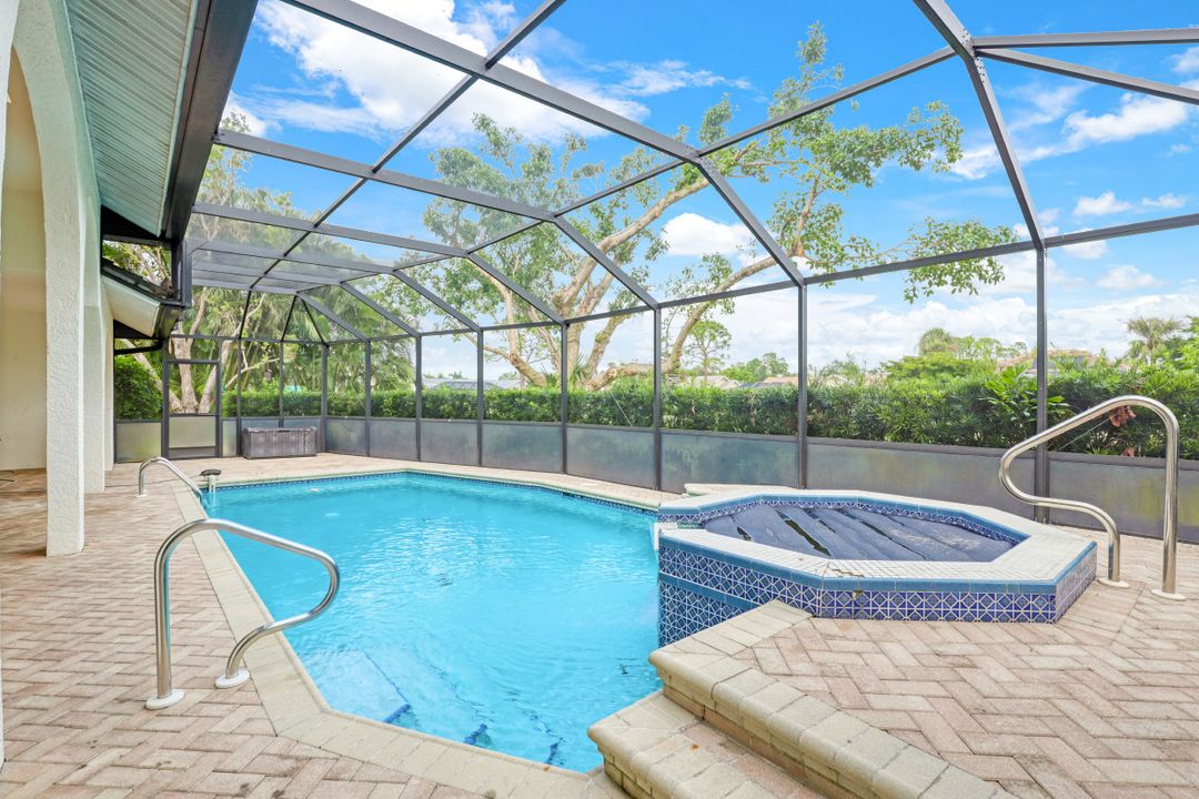9926 Ortega Ln, Bonita Springs, FL 34135